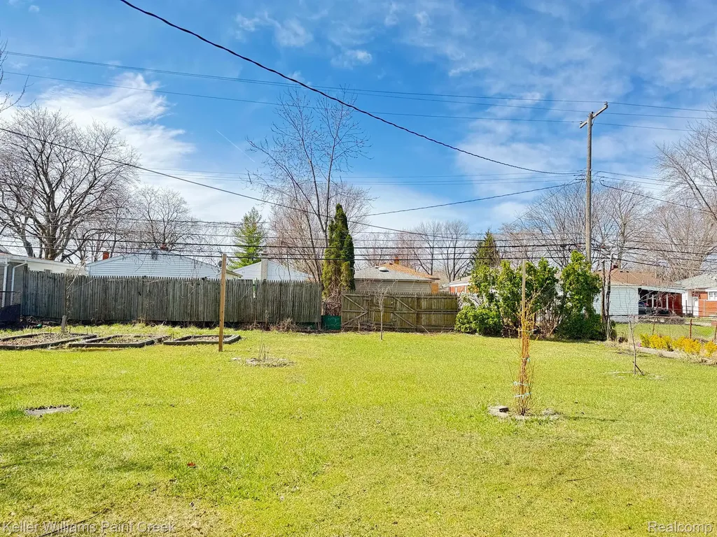 24275 Valley Avenue Eastpointe City MI 48021