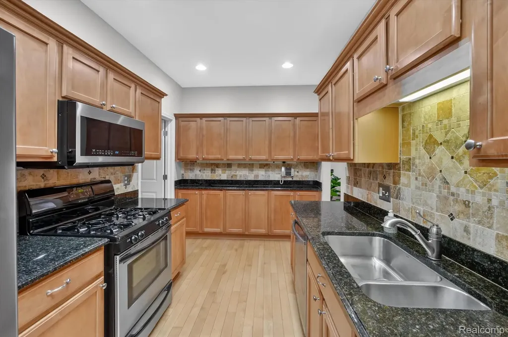 50150 Scott Court Shelby Charter Township MI 48317