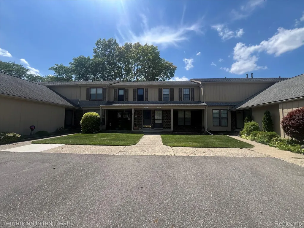 31621 Green Meadow Lane Warren City MI 48093