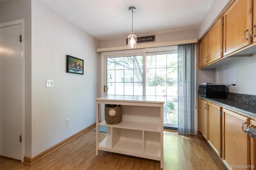 42126 Pellston Drive Novi City MI 48167