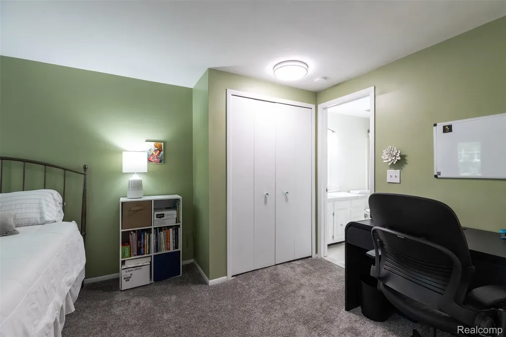 42126 Pellston Drive Novi City MI 48167