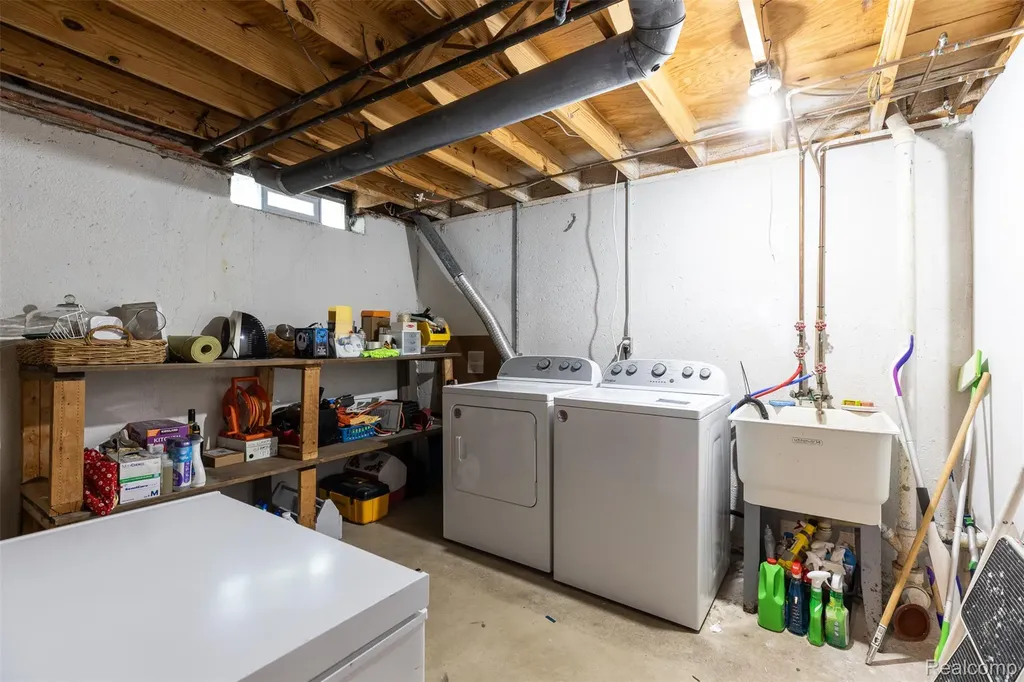 42126 Pellston Drive Novi City MI 48167