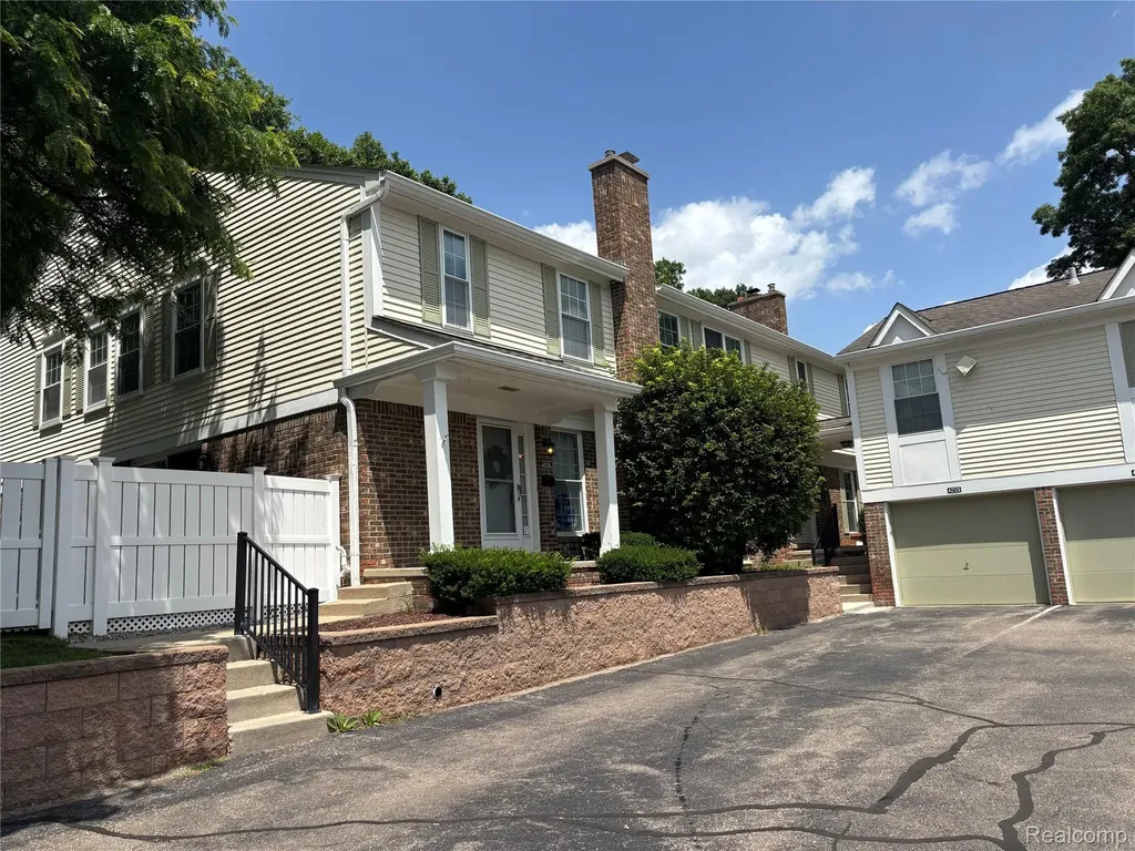 42126 Pellston Drive Novi City MI 48167