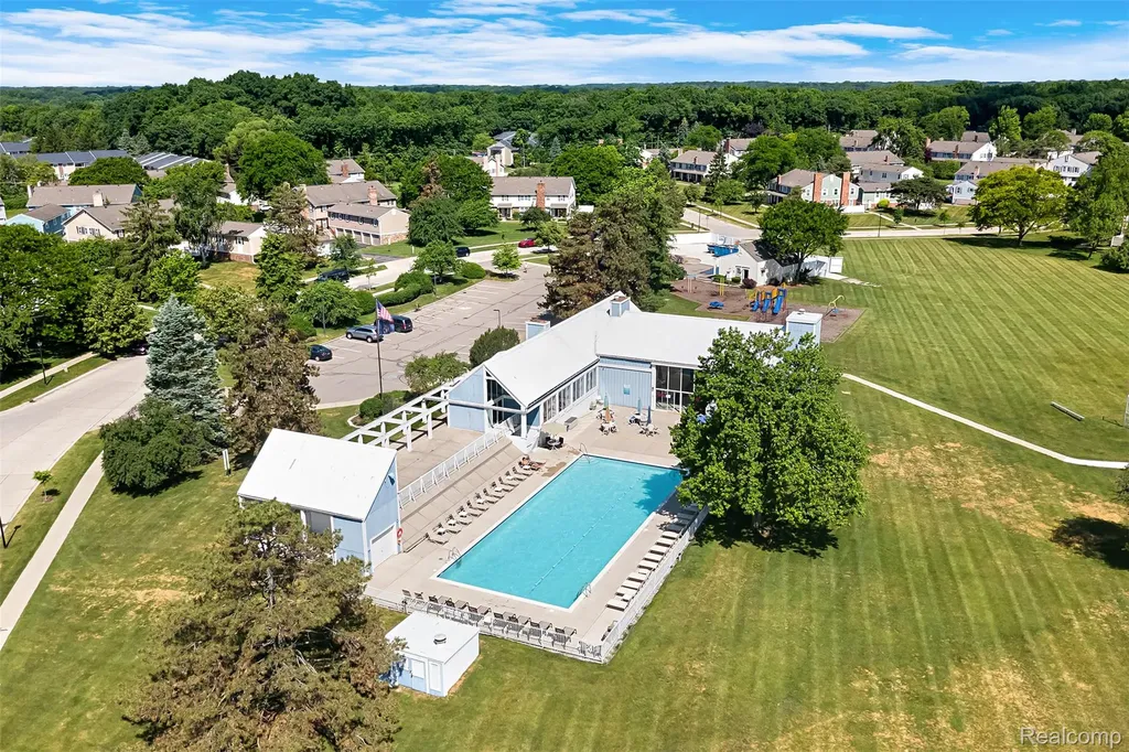 42126 Pellston Drive Novi City MI 48167