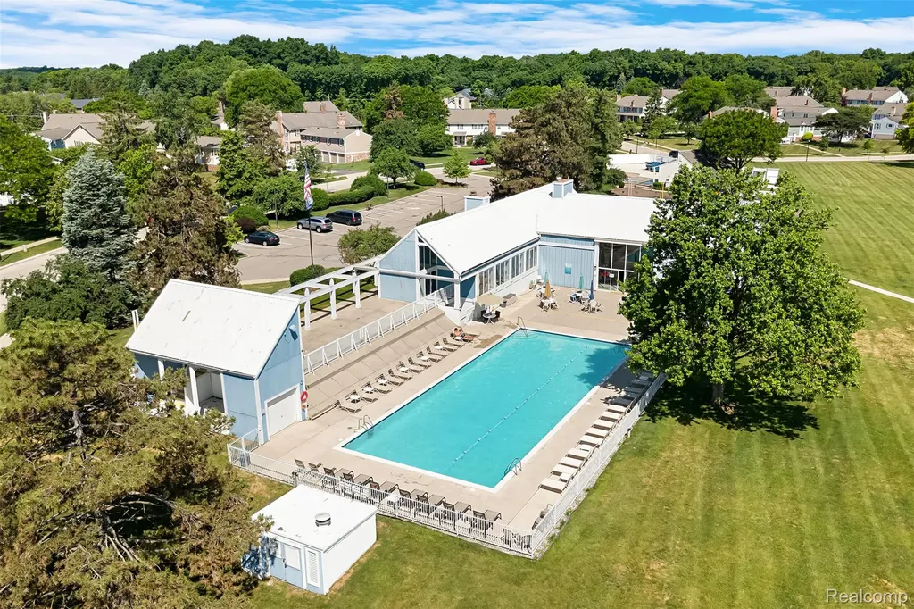 42126 Pellston Drive Novi City MI 48167