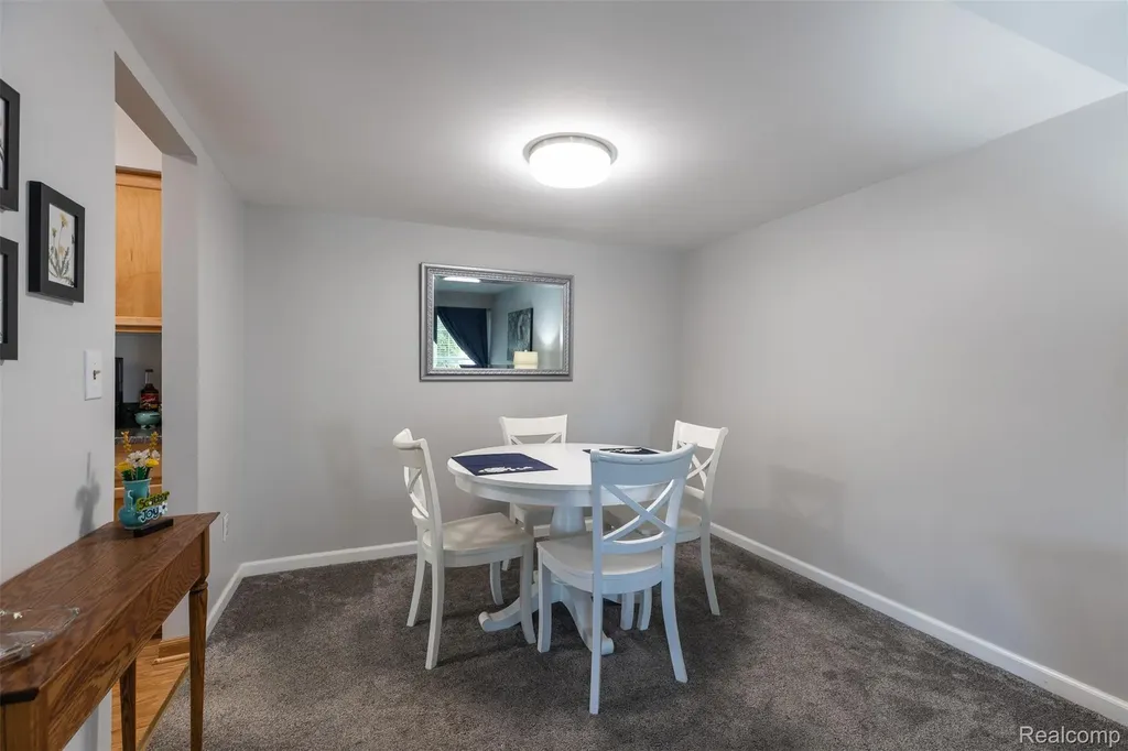 42126 Pellston Drive Novi City MI 48167