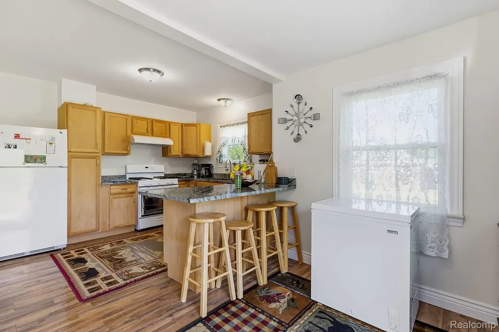 7219 Main Kimball Township MI 48074