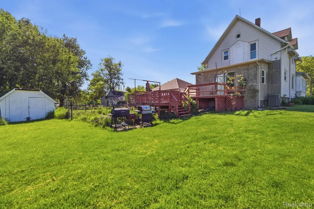 7219 Main Kimball Township MI 48074