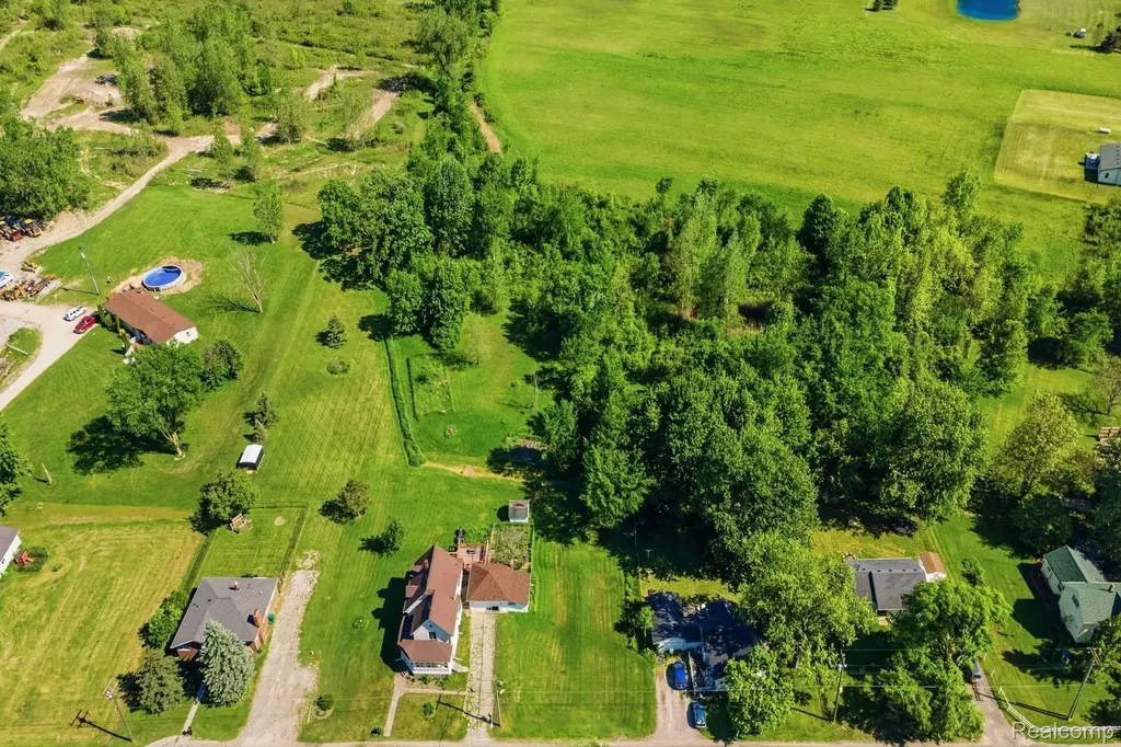 7219 Main Kimball Township MI 48074