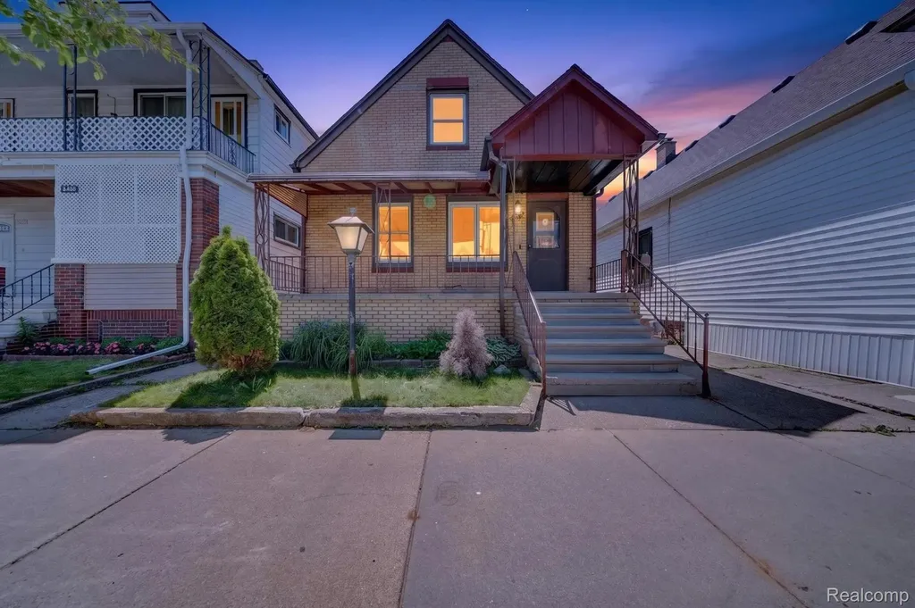 2978 Evaline Street Hamtramck City MI 48212