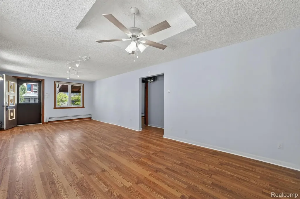 2978 Evaline Street Hamtramck City MI 48212