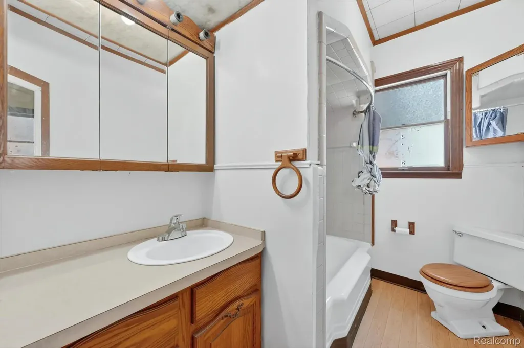 2978 Evaline Street Hamtramck City MI 48212