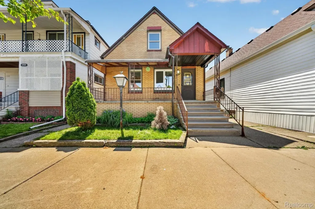 2978 Evaline Street Hamtramck City MI 48212