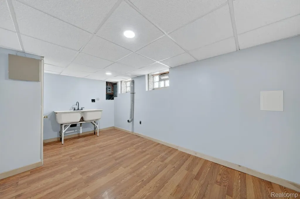 2978 Evaline Street Hamtramck City MI 48212