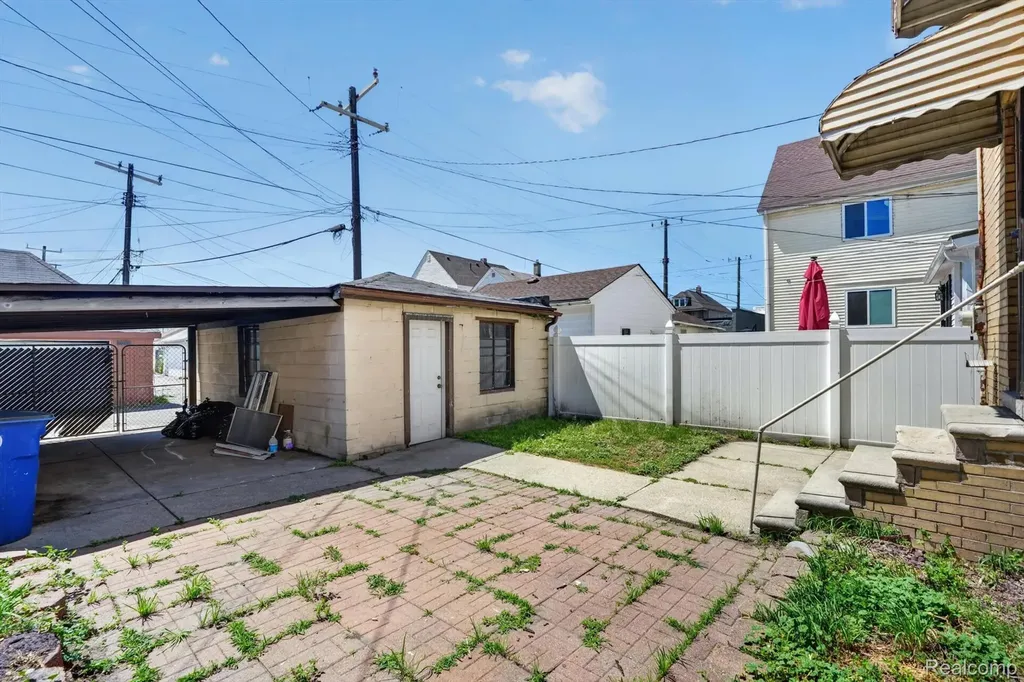 2978 Evaline Street Hamtramck City MI 48212