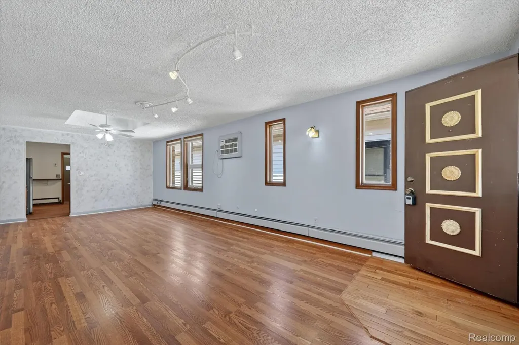 2978 Evaline Street Hamtramck City MI 48212