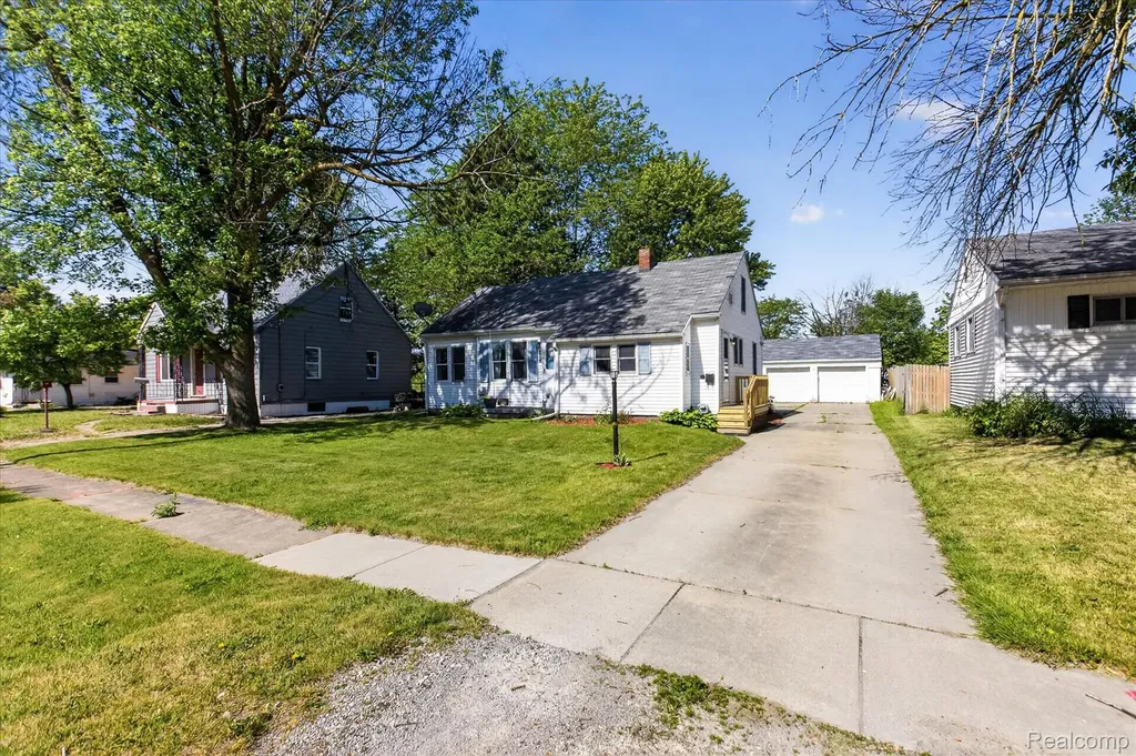 3005 Hanchett Street Carrollton Township MI 48604