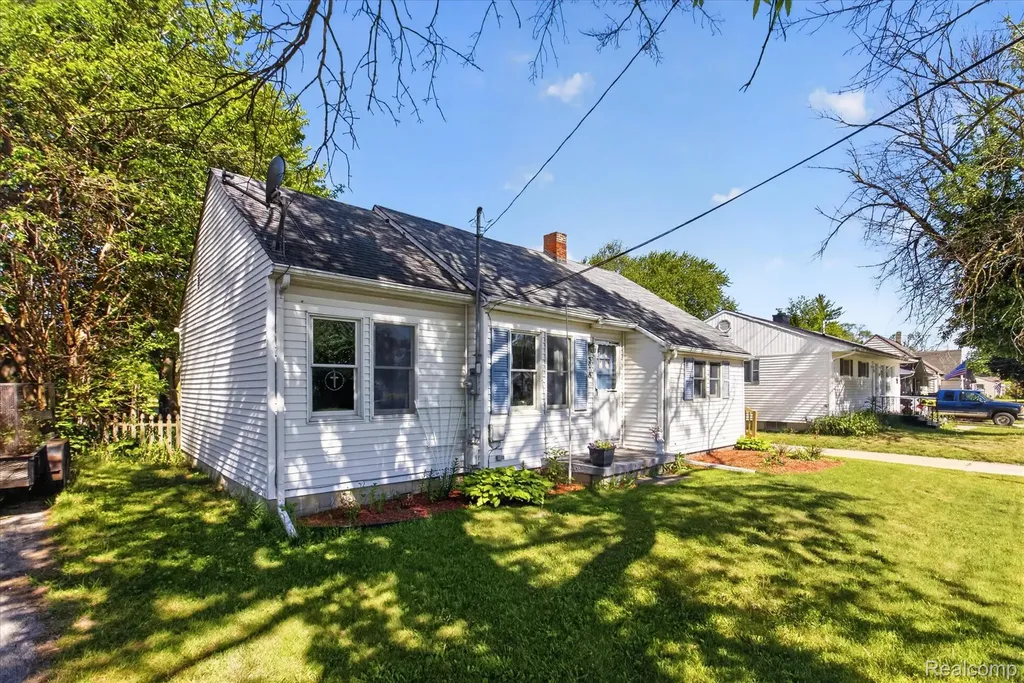 3005 Hanchett Street Carrollton Township MI 48604