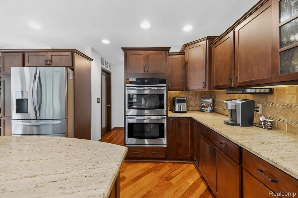 2555 Marion Acres Street Commerce Charter Township MI 48382