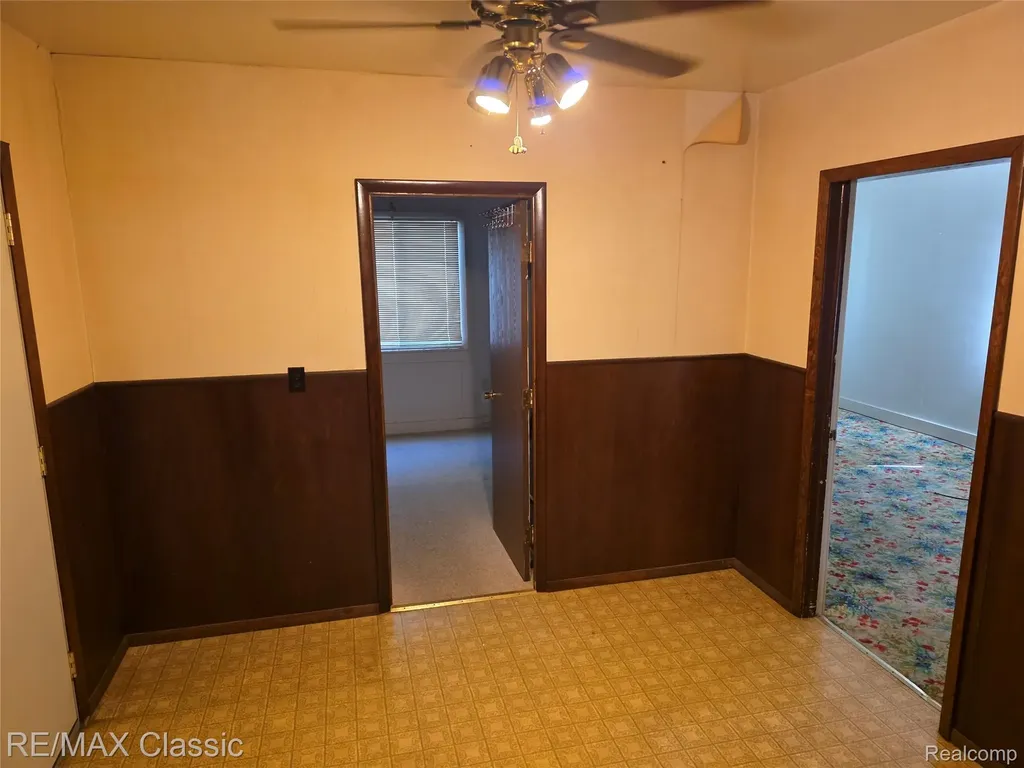 952 Lakeview Street Waterford Charter Township MI 48328