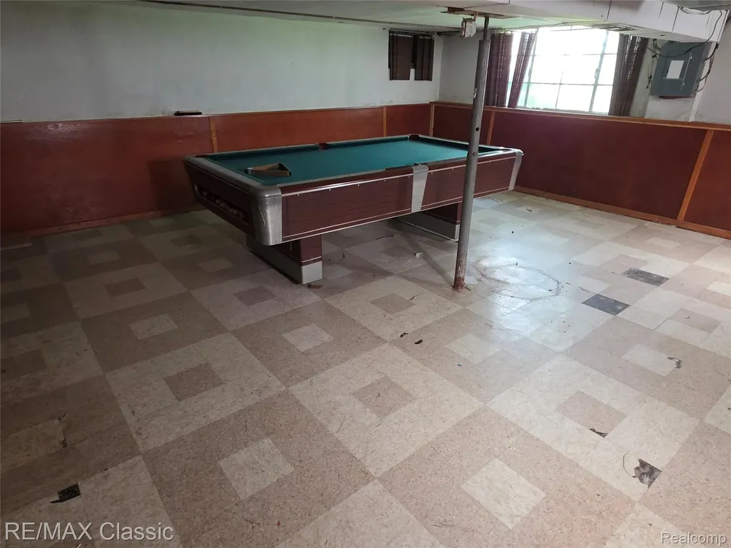 952 Lakeview Street Waterford Charter Township MI 48328