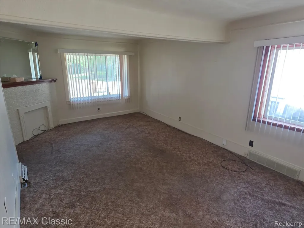 952 Lakeview Street Waterford Charter Township MI 48328