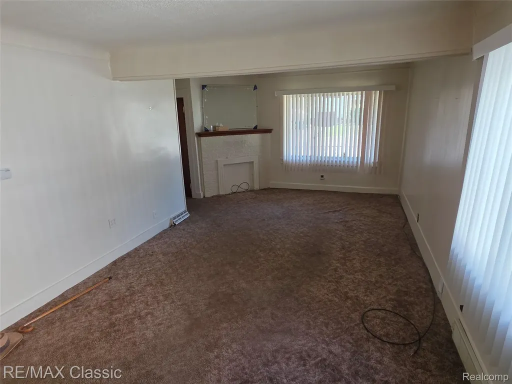 952 Lakeview Street Waterford Charter Township MI 48328