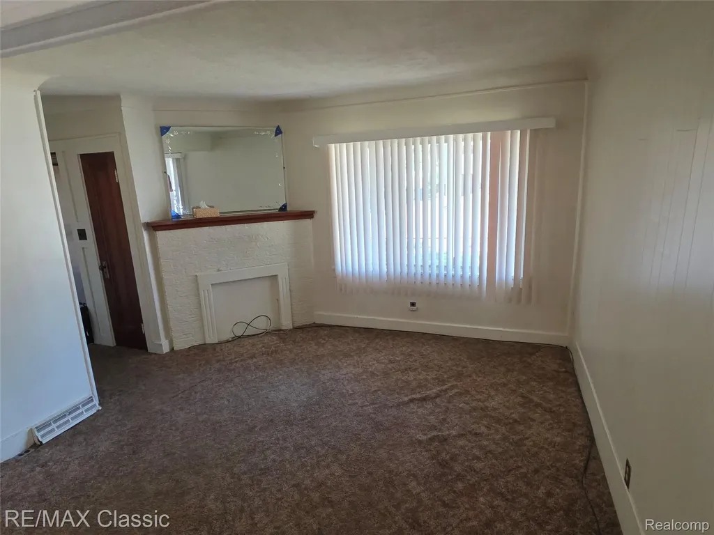 952 Lakeview Street Waterford Charter Township MI 48328