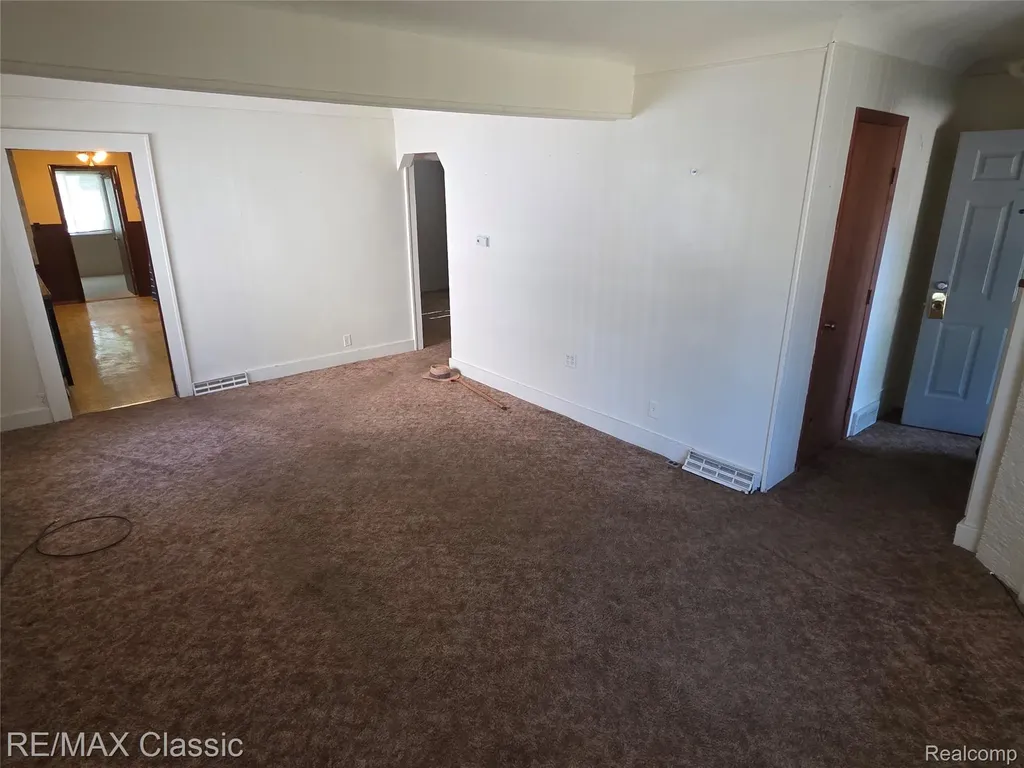 952 Lakeview Street Waterford Charter Township MI 48328