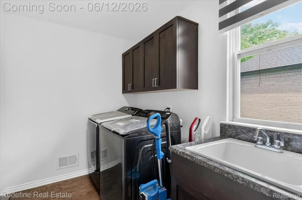2976 Andlaur Drive Rochester Hills City MI 48307