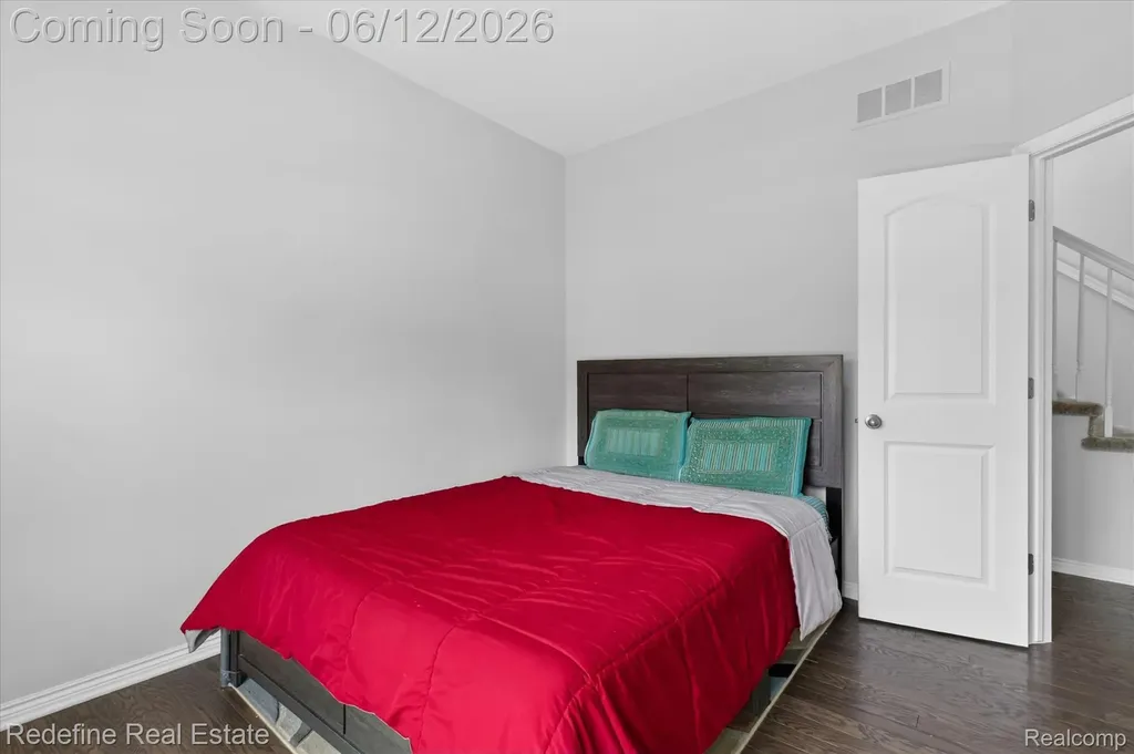 2976 Andlaur Drive Rochester Hills City MI 48307