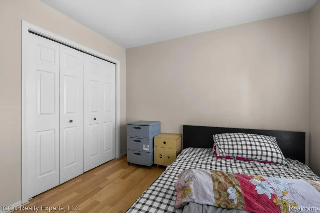 531 Cherry Grove Road Canton Charter Township MI 48188
