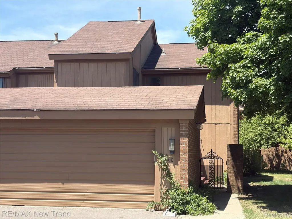 6200 Andrea Lane West Bloomfield Charter Township MI 48322