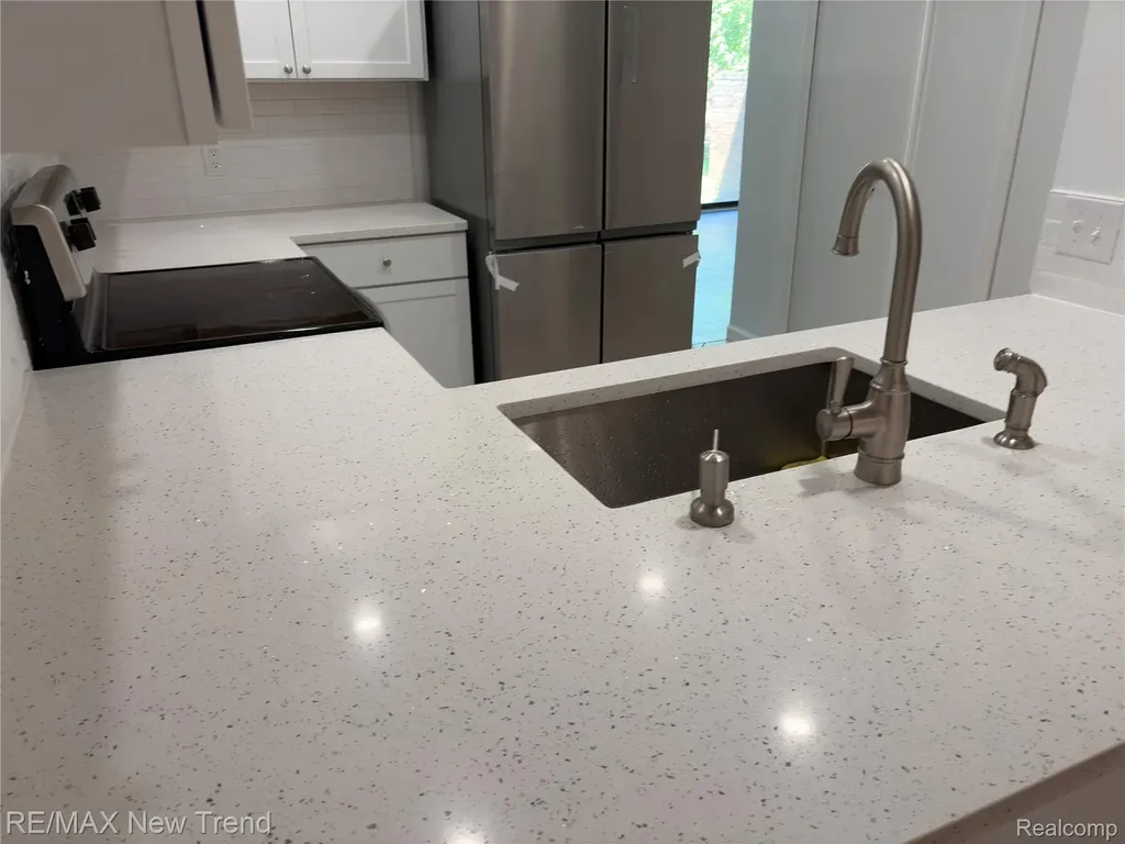6200 Andrea Lane West Bloomfield Charter Township MI 48322
