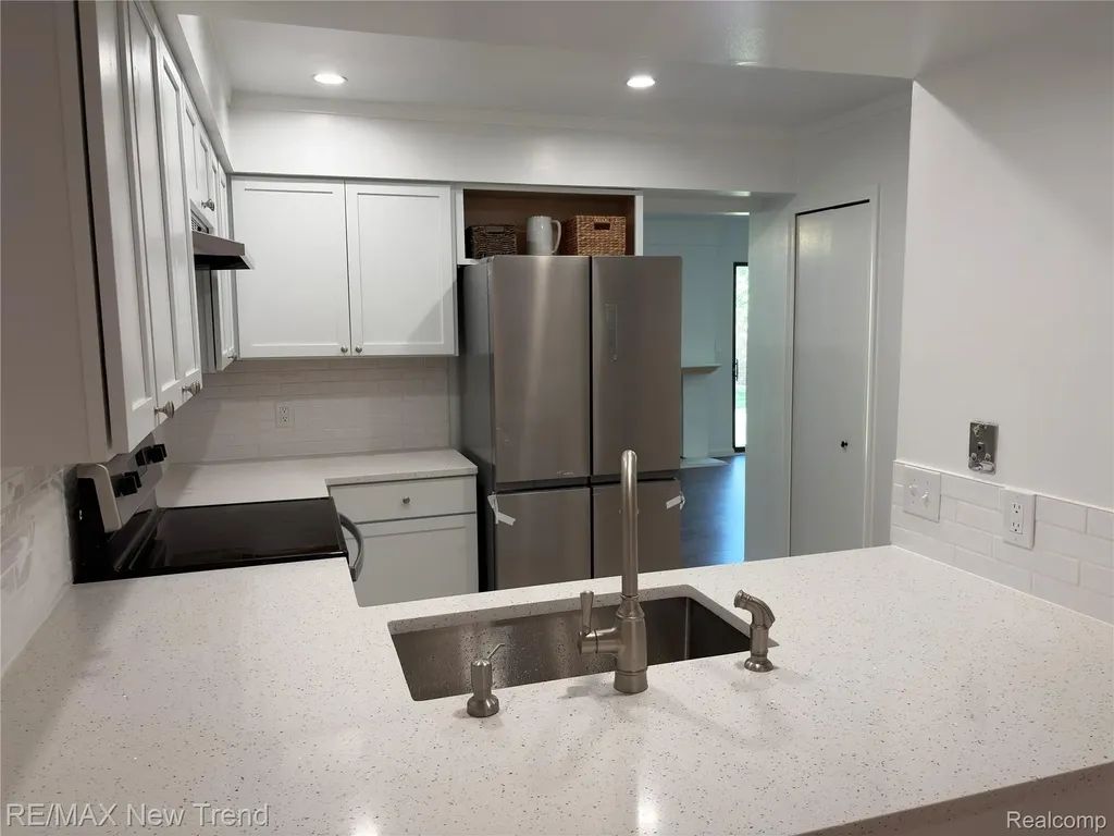 6200 Andrea Lane West Bloomfield Charter Township MI 48322