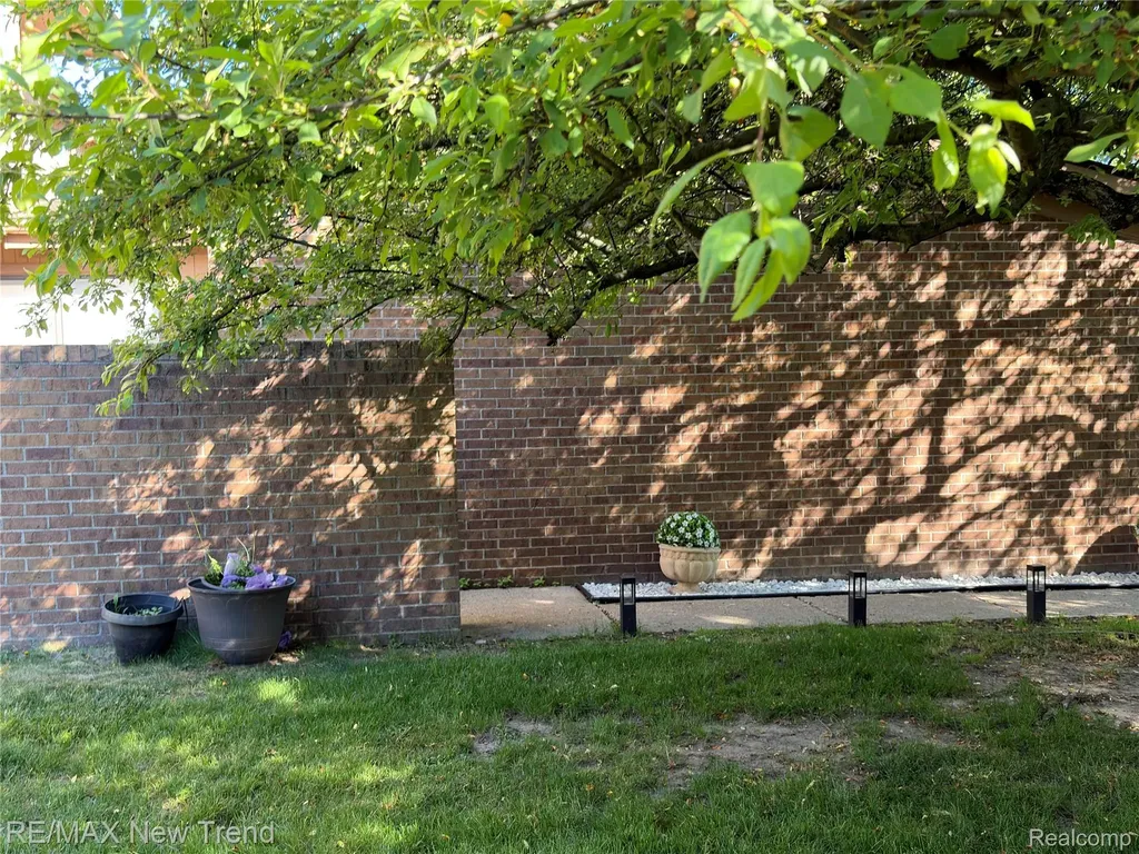 6200 Andrea Lane West Bloomfield Charter Township MI 48322