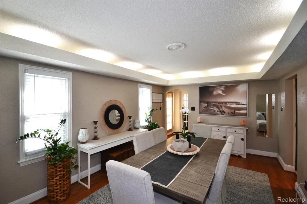 1268 Davis Avenue Birmingham City MI 48009