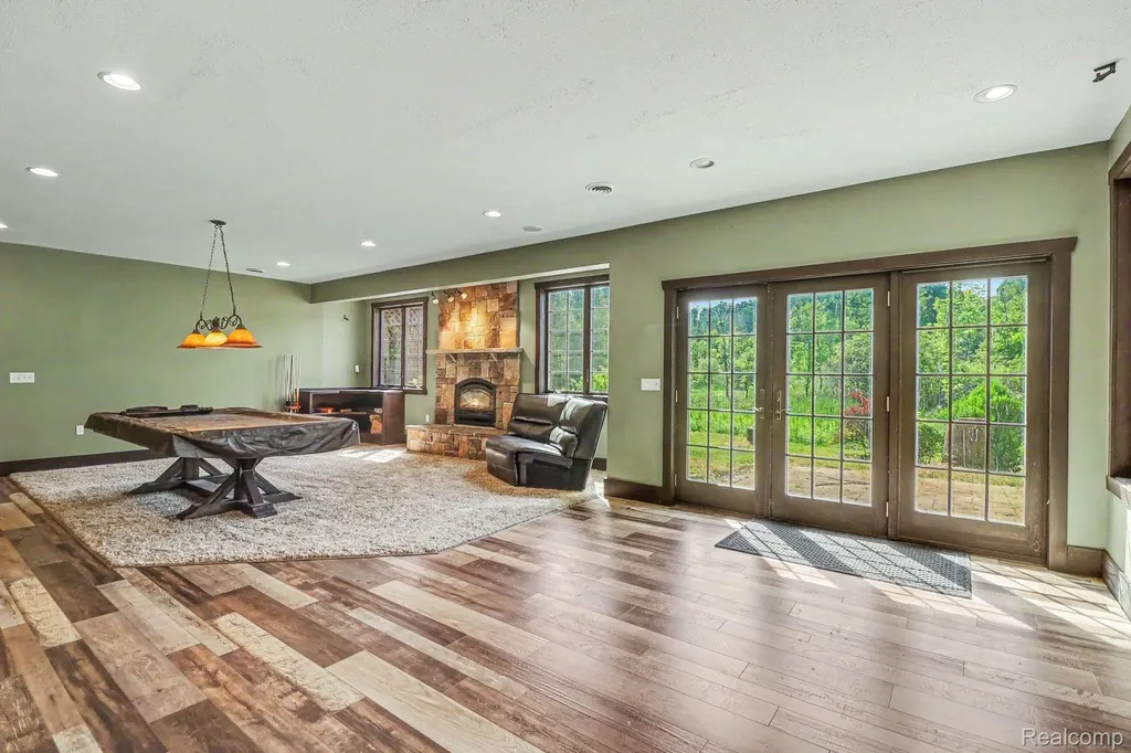 16400 Easudes Road Sharon Township MI 49240
