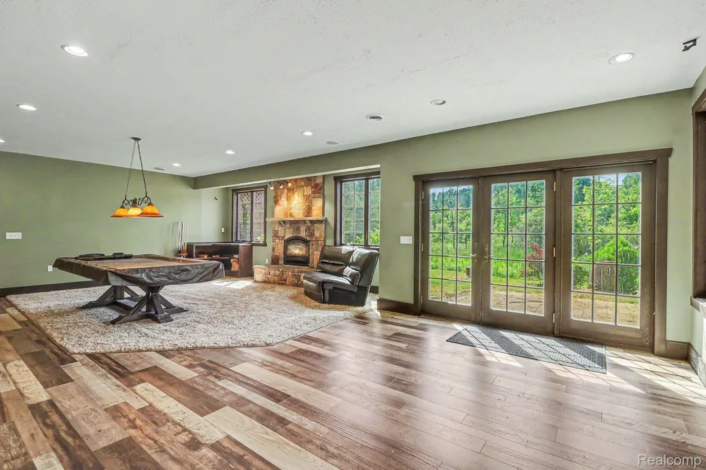 16400 Easudes Road Sharon Township MI 49240