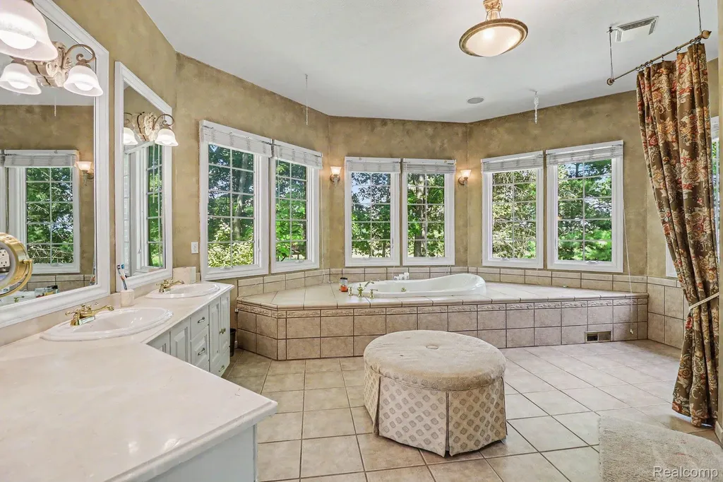 16400 Easudes Road Sharon Township MI 49240