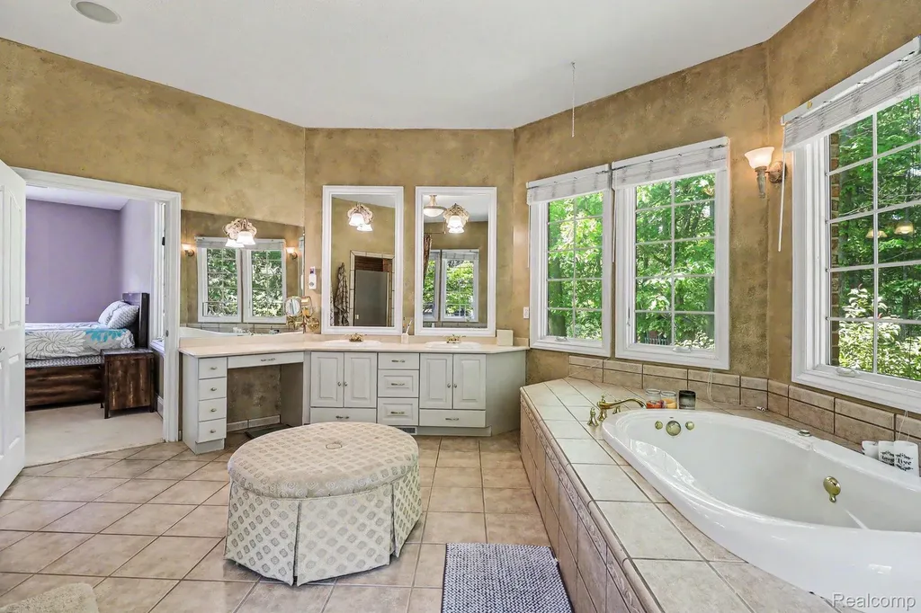 16400 Easudes Road Sharon Township MI 49240