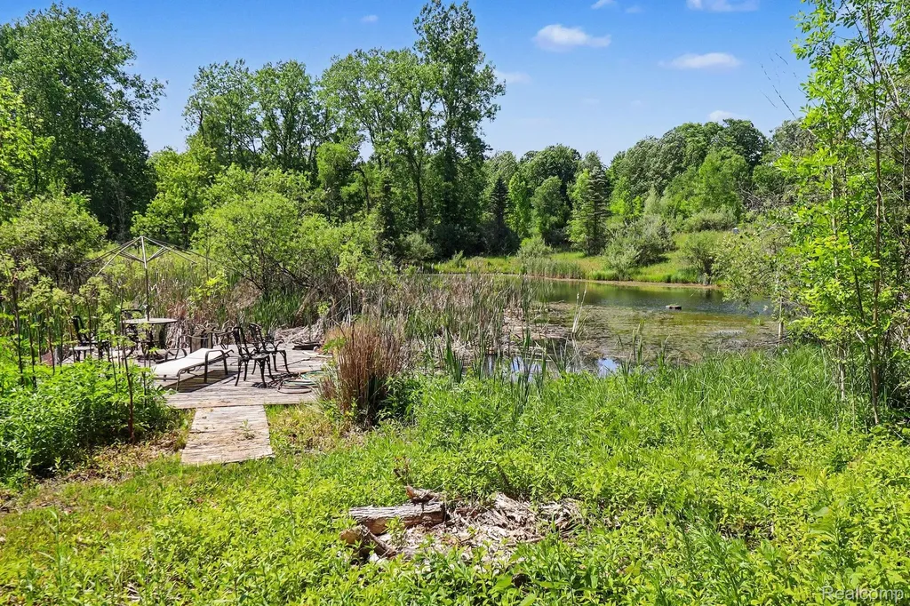 16400 Easudes Road Sharon Township MI 49240