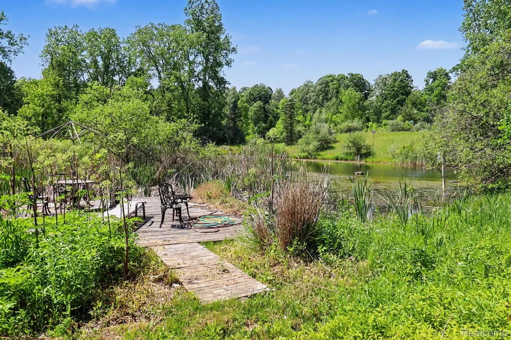 16400 Easudes Road Sharon Township MI 49240