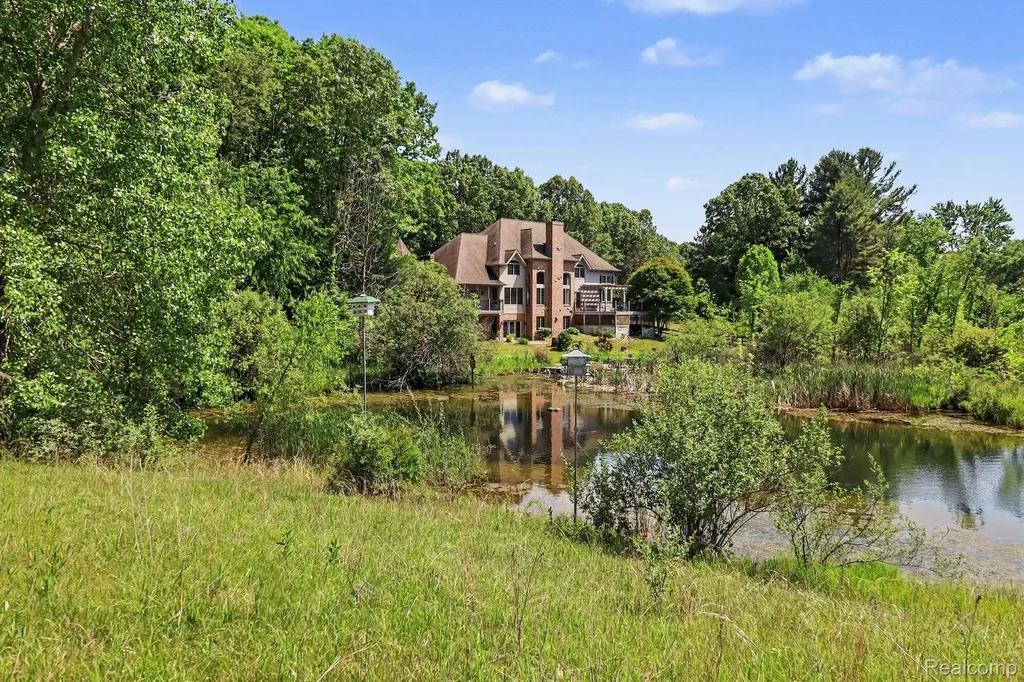 16400 Easudes Road Sharon Township MI 49240