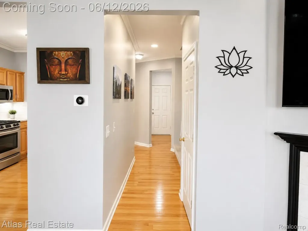 1031 Maya Court Troy City MI 48085