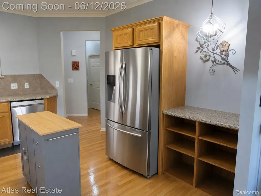 1031 Maya Court Troy City MI 48085