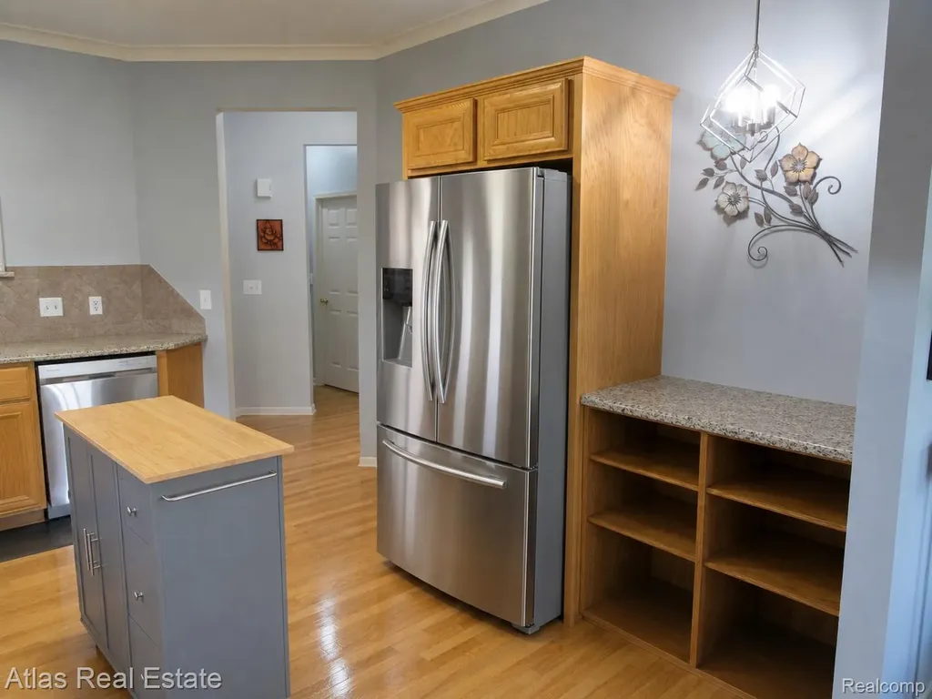 1031 Maya Court Troy City MI 48085