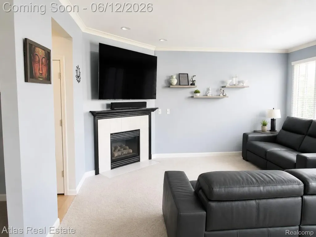 1031 Maya Court Troy City MI 48085