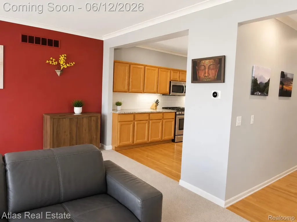 1031 Maya Court Troy City MI 48085