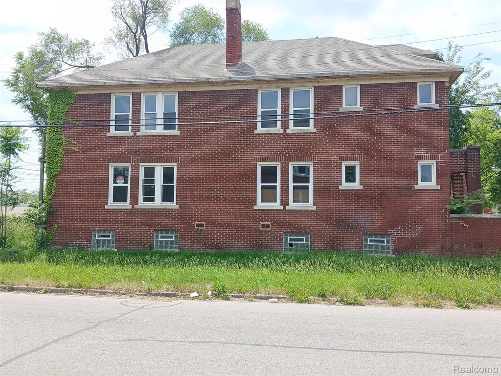 12796 Stoepel Detroit City MI 48238